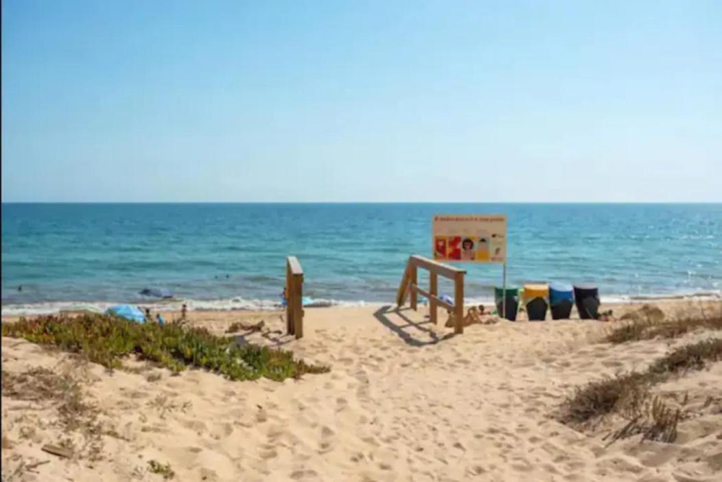 Blife Faro Beach Hostel & Rooms Экстерьер фото