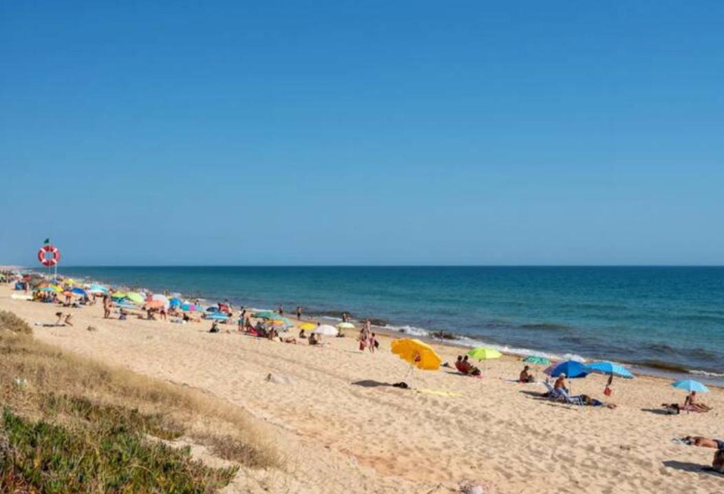 Blife Faro Beach Hostel & Rooms Экстерьер фото