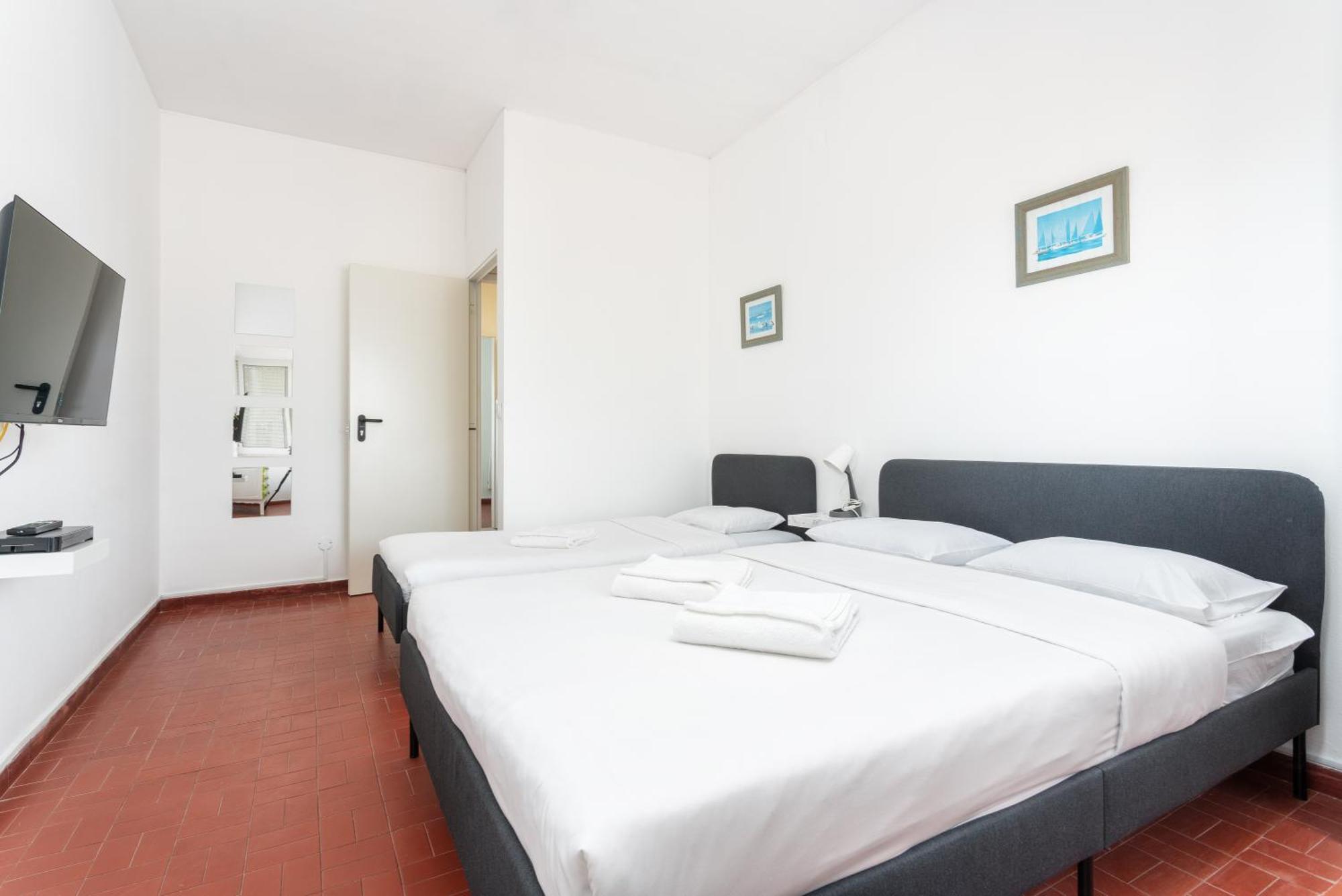 Blife Faro Beach Hostel & Rooms Экстерьер фото