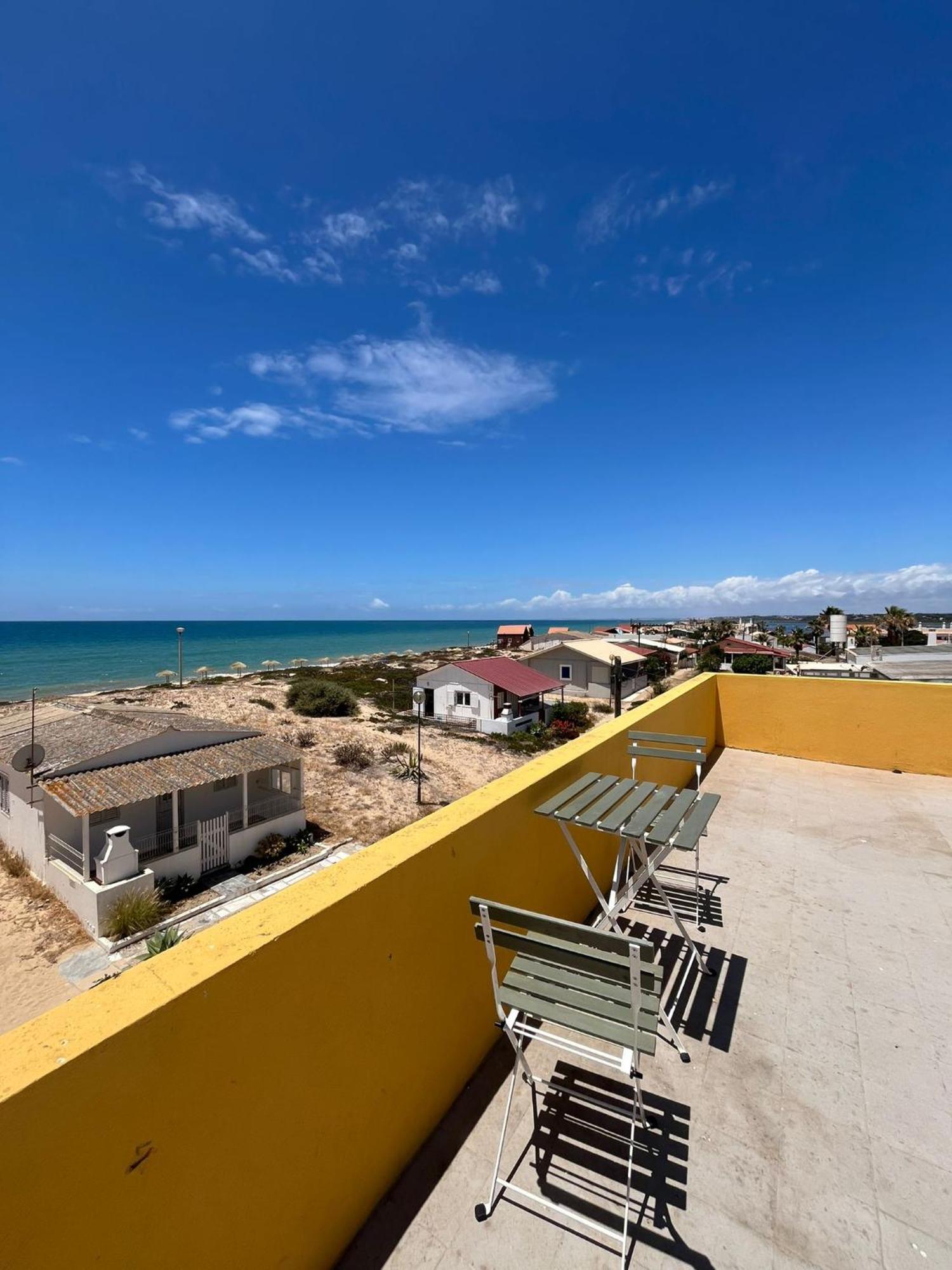 Blife Faro Beach Hostel & Rooms Экстерьер фото